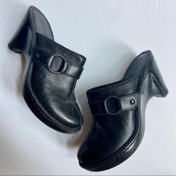 BORN BLACK HEELED LEATHER CLOGS W/ STRAP SIZE 7 - Picture 3 of 14